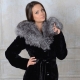 Manteau de fourrure Mouton avec une capuche