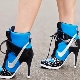 Sneakers sur un talon