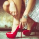 Chaussures vernies rouges