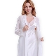 Robe de soie blanche