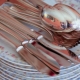 Comment nettoyer les fourchettes et les cuillères à la maison?