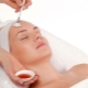 Le peeling superficiel du visage: de quoi s'agit-il et comment est-il effectué?