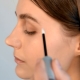 Sérum de croissance des sourcils: caractéristiques de sélection et d'application