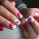 Comment faire une manucure avec une fraise sur les ongles?