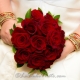 Bouquet de mariée rouge: les subtilités du choix des couleurs et du design