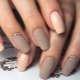Manucure en beige et marron: nouveautés chic et idées élégantes