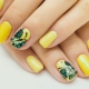 Manucure de couleur jaune douce
