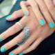 Manucure turquoise tendances de la mode