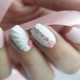 Coquilles sur les ongles: caractéristiques de conception et techniques pour créer une manucure