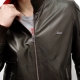 Comment repasser une veste en cuirette à la maison?