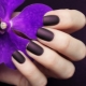 Manucure mate pour ongles courts: idées originales et tendances de la mode