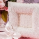 Oreillers pour bagues de mariage: idées de design et de subtilité de fabrication