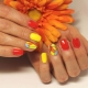 Exemples des meilleures options de manucure et des vernis d'évaluation