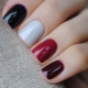 Ongle multicolore d'une main: chaque ongle est individuel