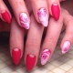 Roses sur les ongles: styles de design et tendances de la mode