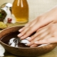 Nous faisons des bains avec du sel pour renforcer les ongles