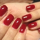 Comment enlever la gomme laque des ongles à la maison?