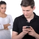 Devrais-je provoquer de la jalousie chez une fille et quelle est la meilleure façon de le faire?