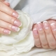 Manucure de mariage avec gomme laque