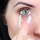 Comment enlever les lentilles avec des ongles longs?