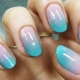 Comporte une manucure sur des ongles courts