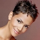 Coupe de cheveux Pixie pour les femmes de plus de 40 ans