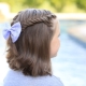 Choisir une coiffure à l'école pour une fille aux cheveux courts