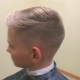 Idées et options de design pour les coupes de cheveux tennis pour un garçon
