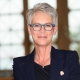 Coupe de cheveux Pixie pour les cheveux courts pour les femmes de plus de 50 ans