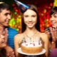 What to give a girl for 16 years?