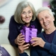 Que donner aux parents du mari pour le nouvel an?