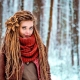 Nous faisons de belles coiffures avec des dreadlocks