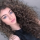 Comment faire des boucles de cheveux verticales à la maison?