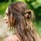 Quelles coiffures peux-tu faire sur des cheveux sales?