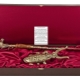 Cadeaux chers: souvenirs et décorations pour les personnes importantes.