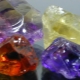 Quartz: à quoi ressemble une pierre et quelles propriétés a-t-elle?