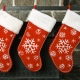Chaussettes de Noël pour cadeaux: comment choisir et comment le faire soi-même?