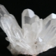 Cristal de roche: propriétés d'une pierre, ses types et son utilisation