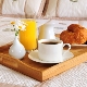 Plateau de petit déjeuner au lit: types et choix