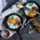 Poêles à frire pour servir des plats chauds