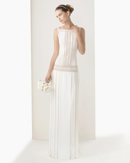 Robe de mariée dans un style simple