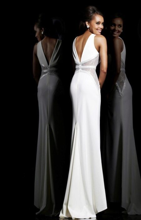 Exemple de train pour une robe de mariée à jupe droite