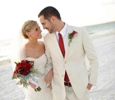 Mariage - bouquet rouge et cravate rouge