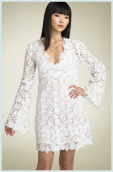 Robe de mariée en dentelle à manches longues