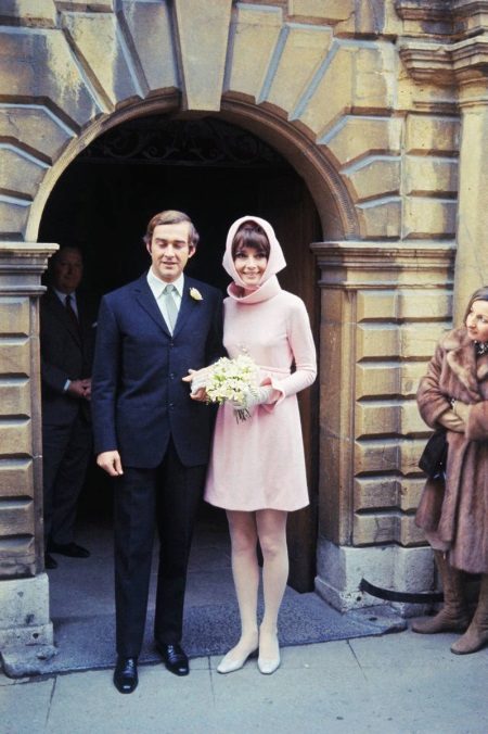 Hepburn Audrey Robe De Mariée Courte