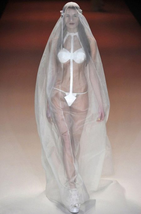 Robe de mariée originale transparente