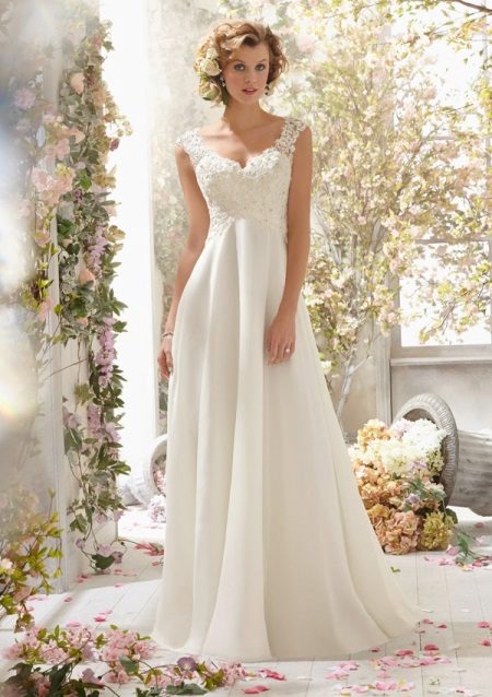 Belle robe de mariée à bretelles