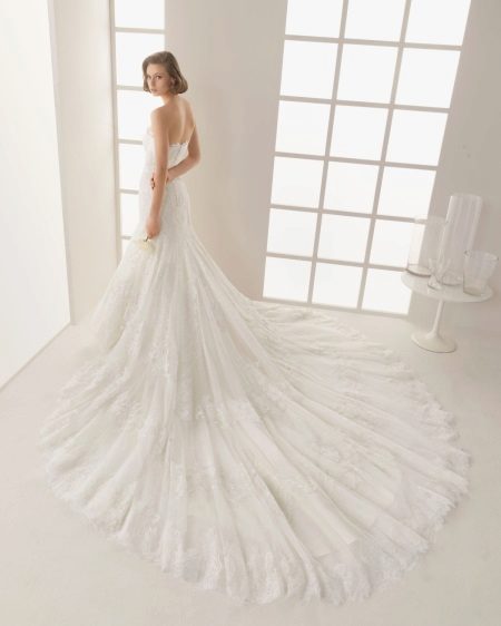 Robe de mariée sirène longue traine