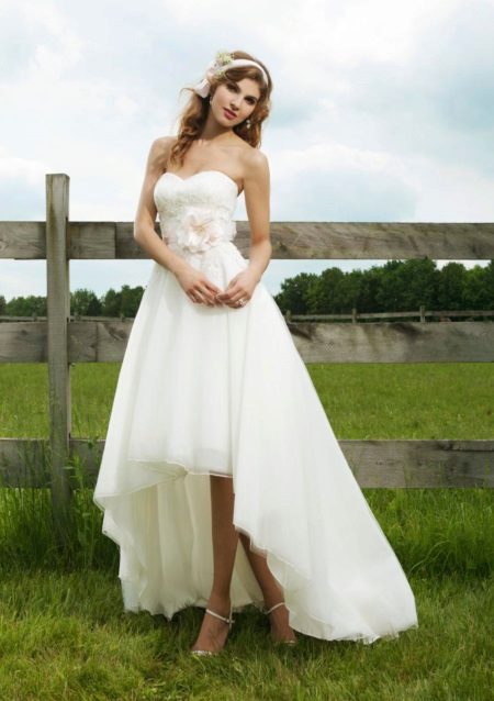 Robe courte devant et dos long