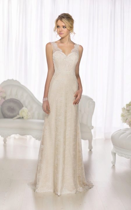 Robe de mariée ajourée droite